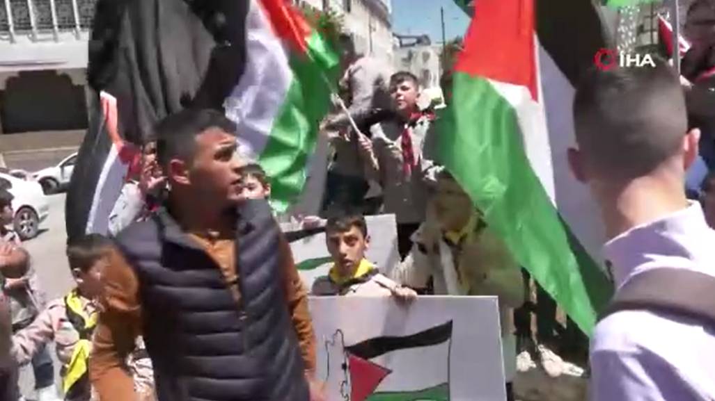 Filistinliler sokağa döküldü 3
